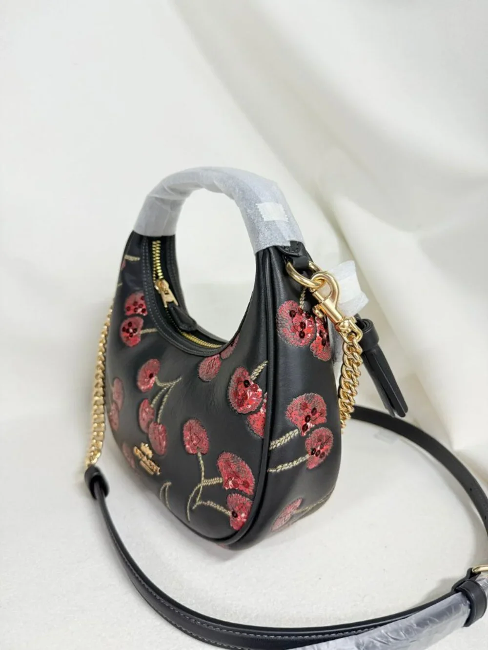 coach Carmen Mini Crossbody Bag With Cherry Print ccz22